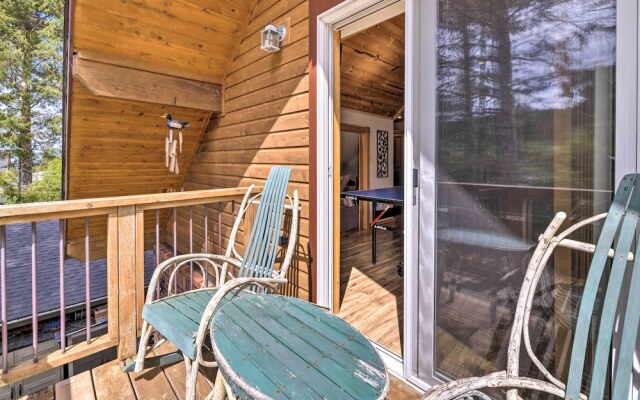 Rockaway Beach Hideaway w/ Hot Tub & Fireplace!