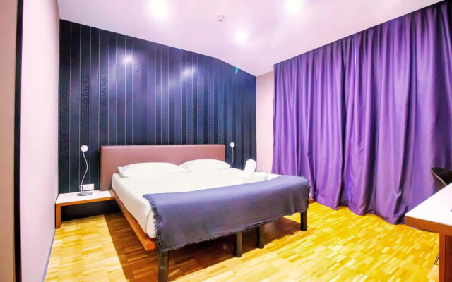Black Hotel