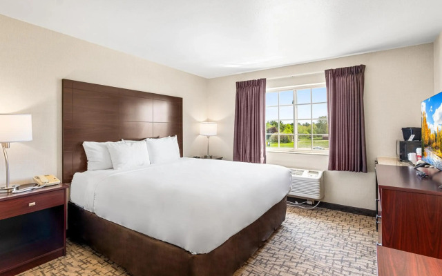 Boarders Inn & Suites by Cobblestone Hotels - Shawano