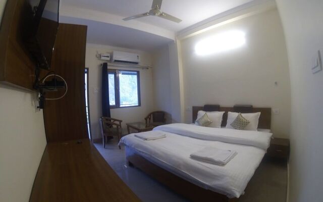 HOTEL GRACE GANGA-By Nature Care Village