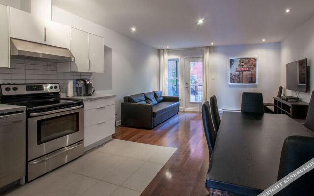 3 bedrooms 2 bathrooms Mont-Royal Apartment by Lux Montreal Vacations Rentals