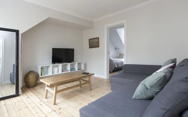 Thomsen Apartments