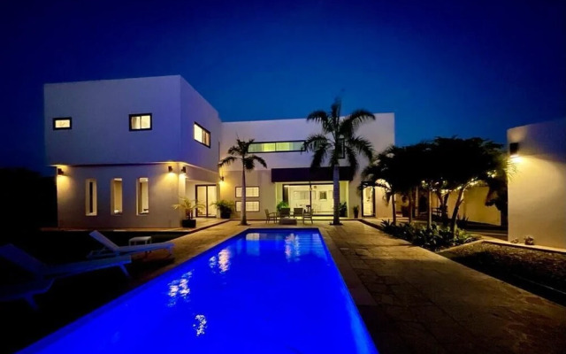 Spectacular Designer Villa 5 Star Luxury 6 Bedroom New!