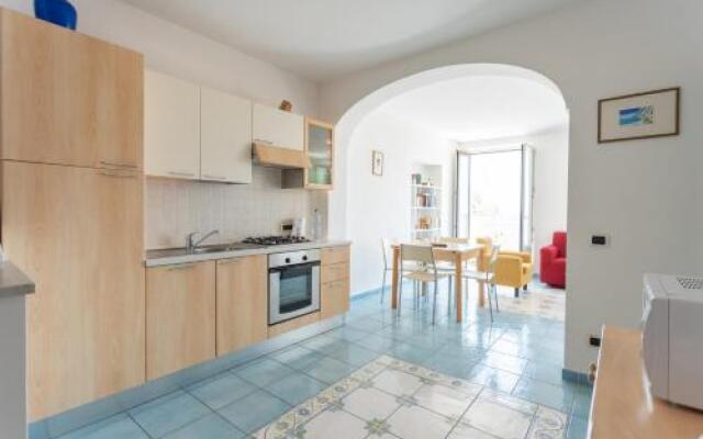 LUIMAR Holiday House