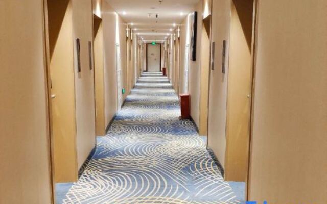 Yimei Hotel (Zhengzhou International Trade 360 Zoo)