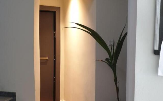 Newly Renovated Studio 15 min walk from Acropolis