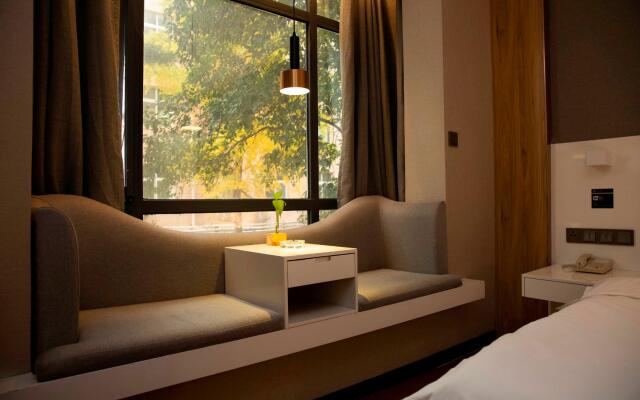 Starway Hotel Zhengzhou Weilai Road