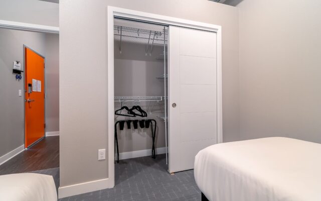 Des Moines Classy 2BD 2BA Downtown Apartment