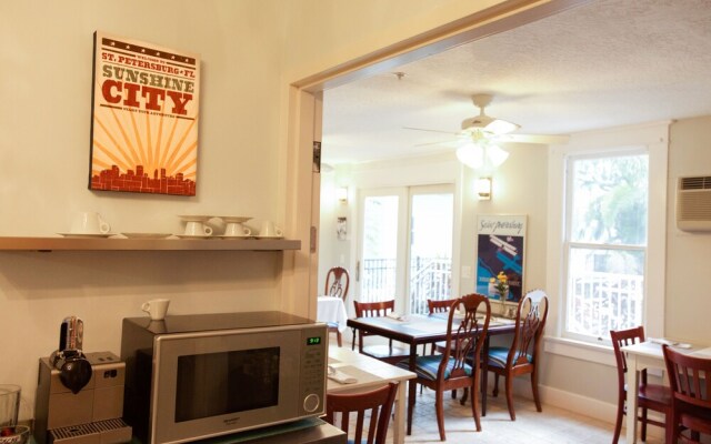 Watergarden Inn at the Bay