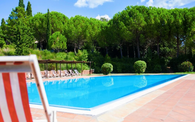 Cozy Farmhouse in Montespertoli With Swimming Pool