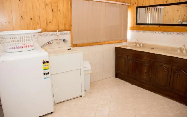 Kimba Travellers Haven