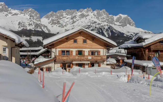 Unique Chalet in the Center of Elmau Near Skilift