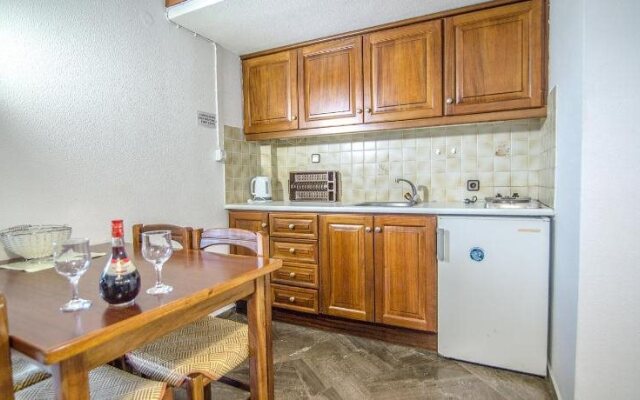 Elpida Apartments