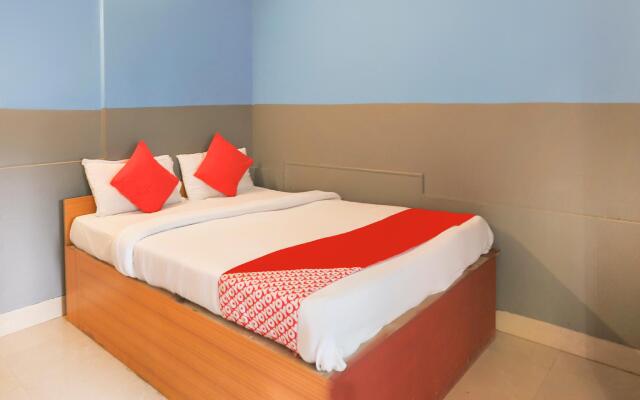 OYO 70033 Arv Hotels