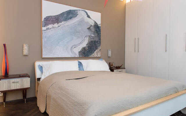 Western Docklands Area Apartments