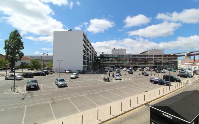 Bright 1 Bedroom With Lovely Balcony in Lisbon