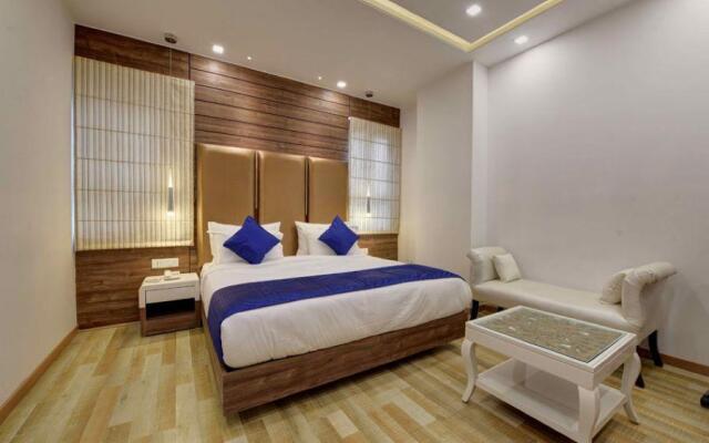 Golden Tree Hotel
