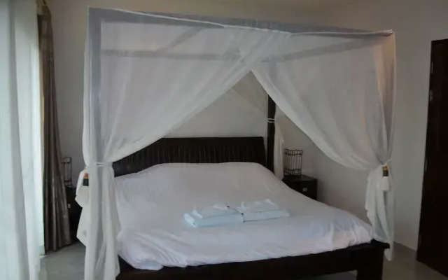 VIP Chain Resort