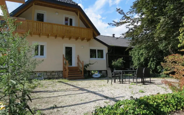 Pretty Holiday Home in Bodensdorf am Ossiacher See