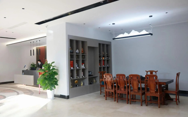 Holiday Inn Hebi Xianhe Lake (Qibin Avenue Municipal Government Branch)