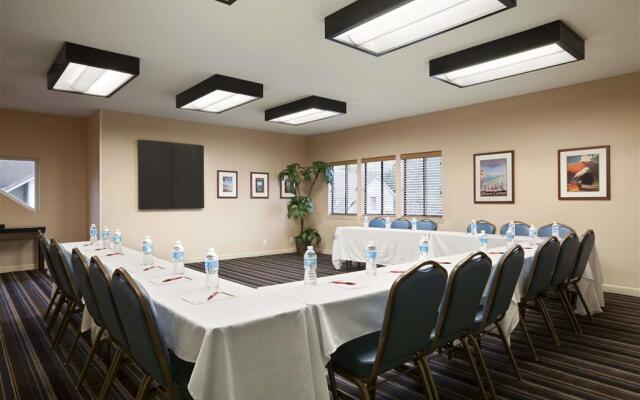 Hawthorn Suites By Wyndham Troy, MI