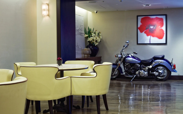 53 Hotel