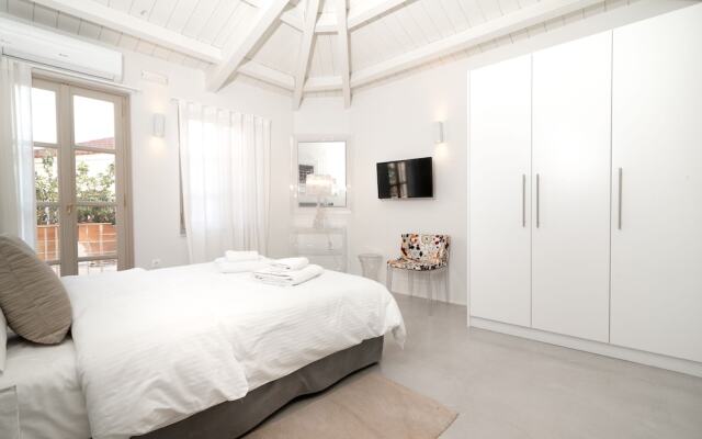 Acropolis Suites