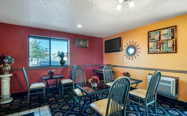 Rodeway Inn Benton Harbor