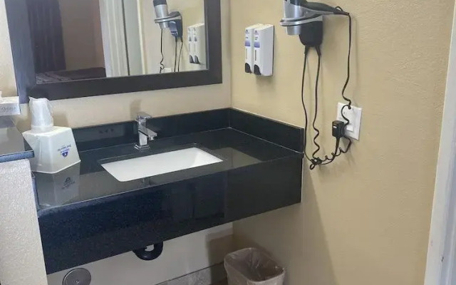 Anaheim Astoria Inn And Suites