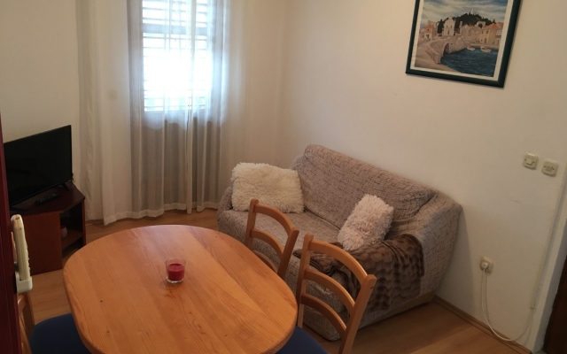 Apartment Ivan - with free parking: A2 Tribunj, Riviera Sibenik