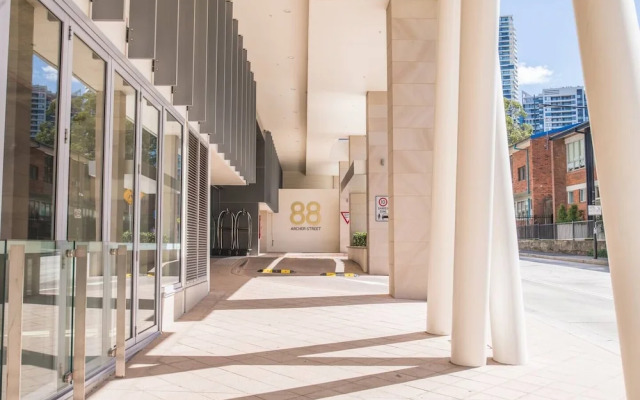 2bed Apartment! Modern Home for 4 at Chatswood