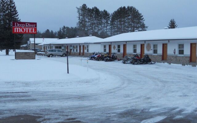 Deep River Motel