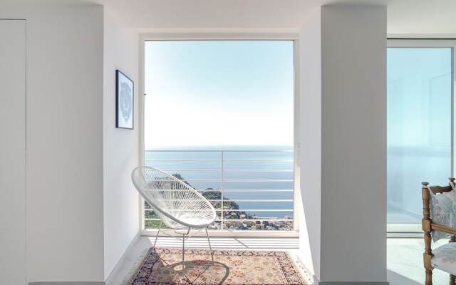 Spectacular Holiday Home in Castelmola With Terrace