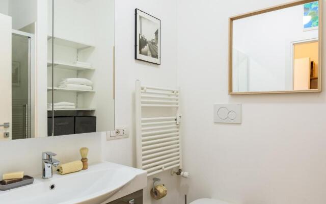 JOIVY Homey 1-Bed W/View Near Citylife