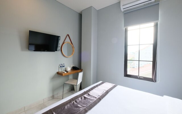 Lopi Hotel