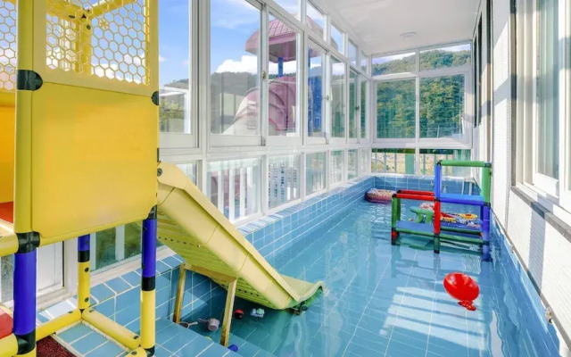 Gyeongju riu Kids Poolvilla