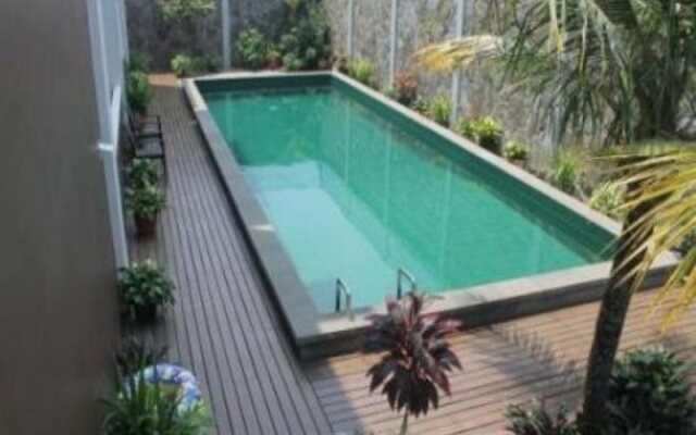 U Village Hotel And Villa