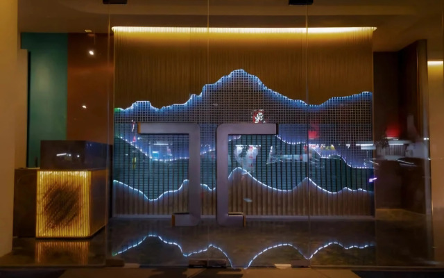 Qube Hotel by 98hospitality