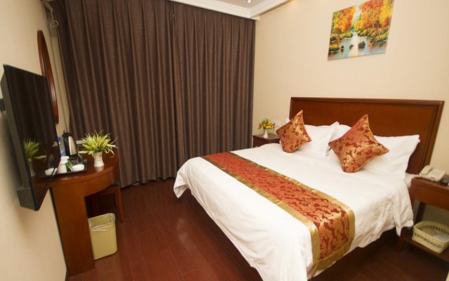 GreenTree Inn Henan Xinyang Gushi Zhongshan Avenue Hongsu Avenue Express Hotel – Guest Rooms – Xinyang
