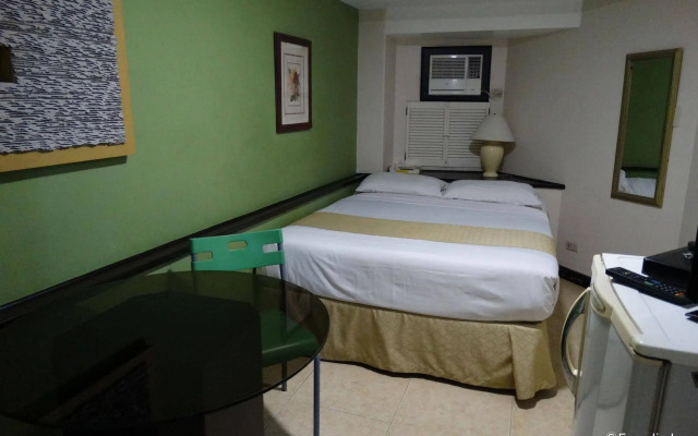 Ralph Anthony Suites