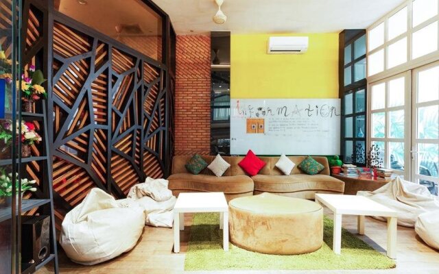 MM Capsule Hostel