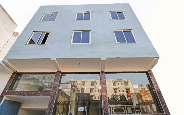 Townhouse 688 Hotel Tark Inn