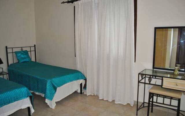 Villa Paradisia by Amy Villas