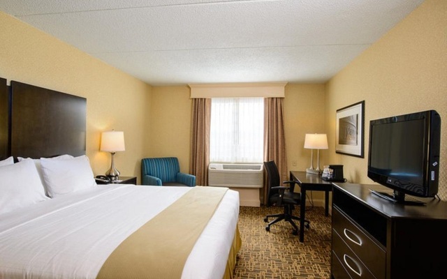 Holiday Inn Express Philadelphia - Penns Landing, an IHG Hotel