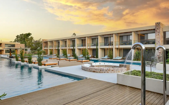 Royal Pearl Island Chios Hotel & Spa