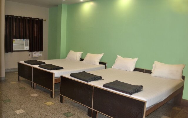 Hotel Aastha