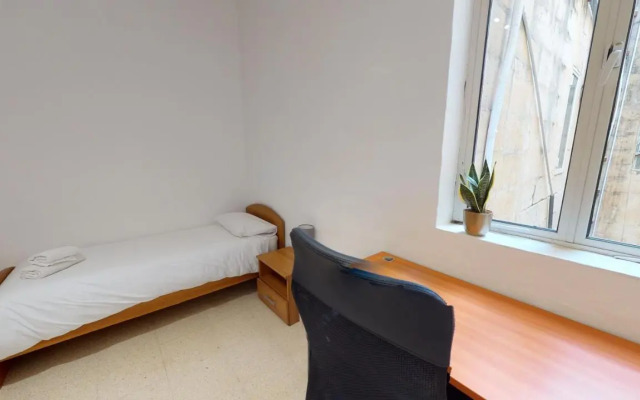 St Julians - Balluta Bay large 3 bedroom apartment