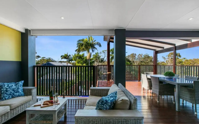 Ivy Street 7, Dicky Beach