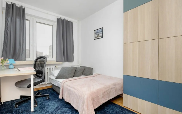 Apartment With Three Bedrooms by Renters