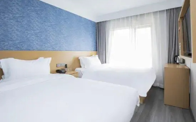Qingmu Hotel (Nanjing Shanghai Road Subway Station Shigu Road)